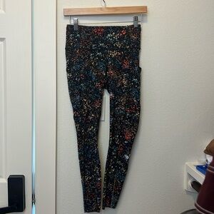 Lululemon wunder under floral size 6 25”